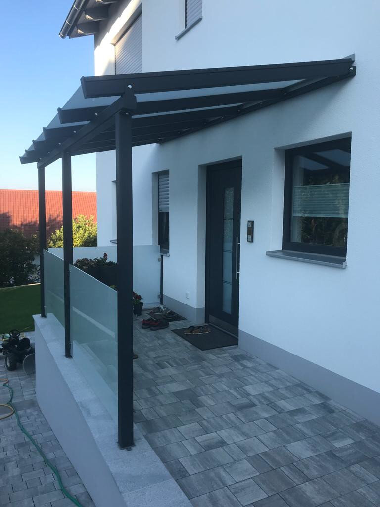 Überdachung bei Hauseingang
